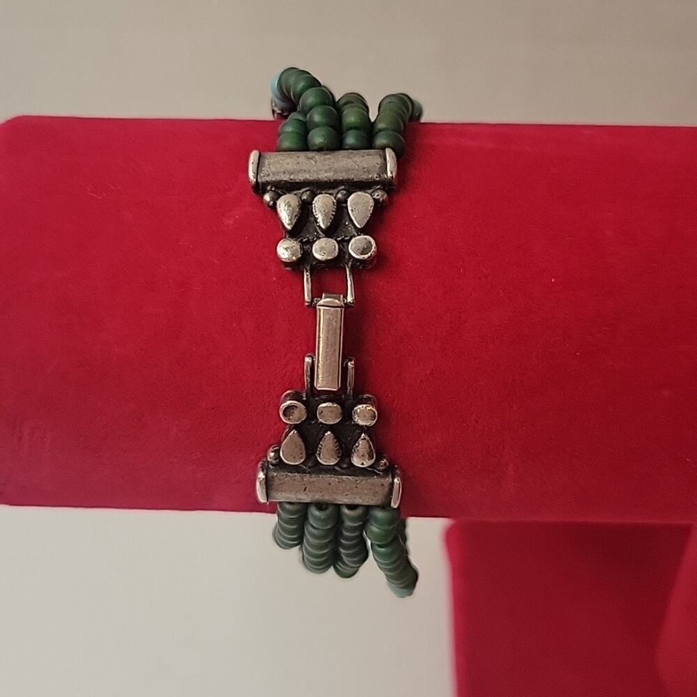 Lot of 6 Green and Blue Beaded Slip-on Southwestern Boho Bracelets - Picture 7 of 9